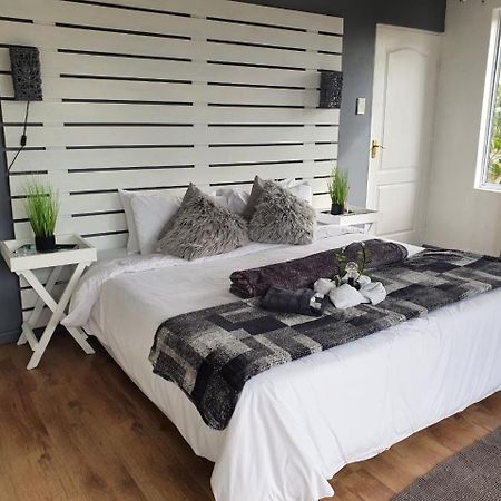 Arbor Lodge East London Bagian luar foto