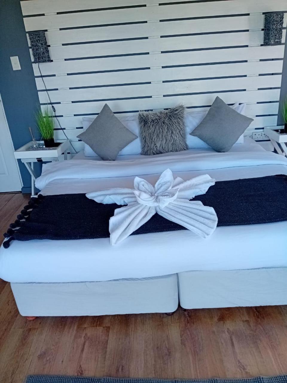 Arbor Lodge East London Bagian luar foto